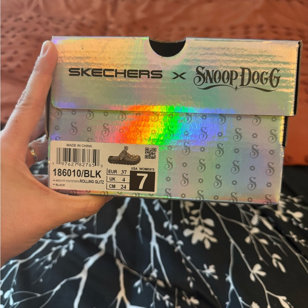 Skechers Black Textured Soles